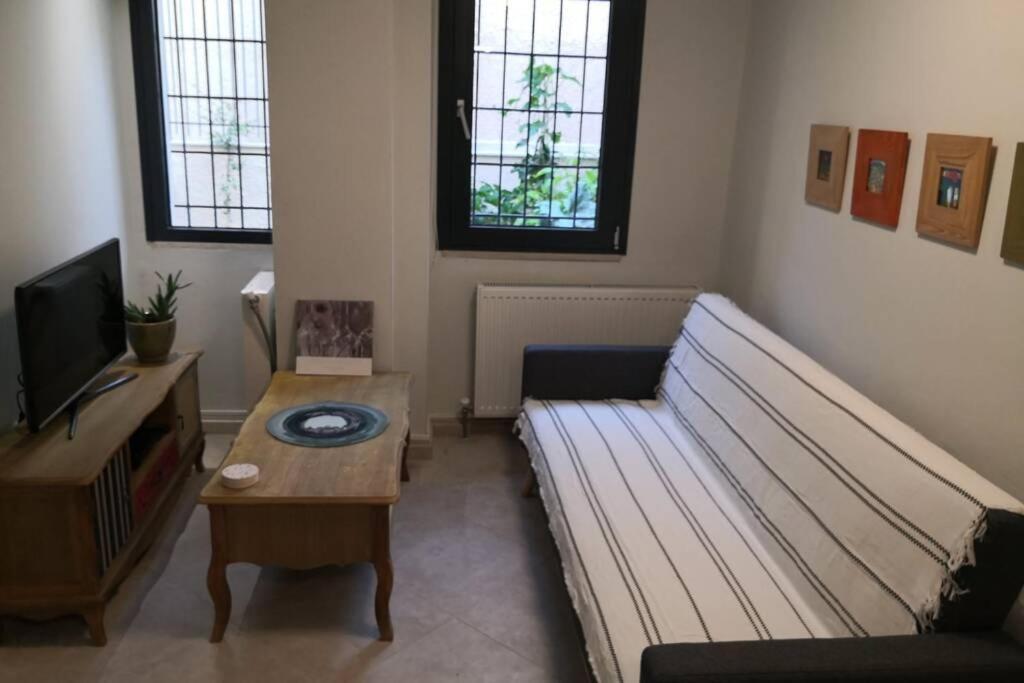 Appartement Cozy House With Garden In The Old Town à Thessalonique Extérieur photo